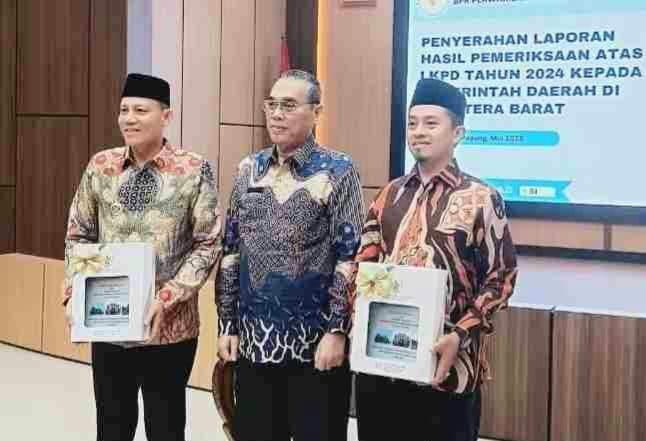 Ketua DPRD Pasaman, Nelfri Asfandi